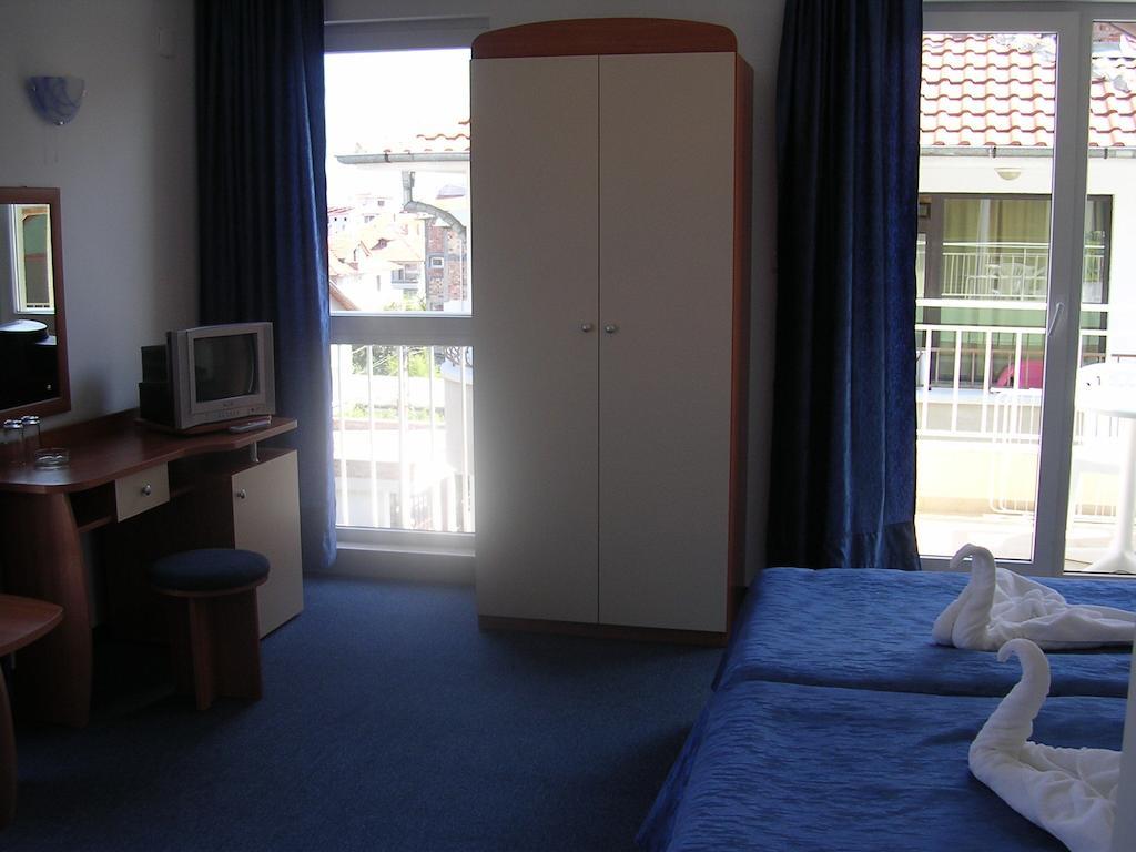 Pension Ruskovi Guesthouse Ravda Bilik gambar