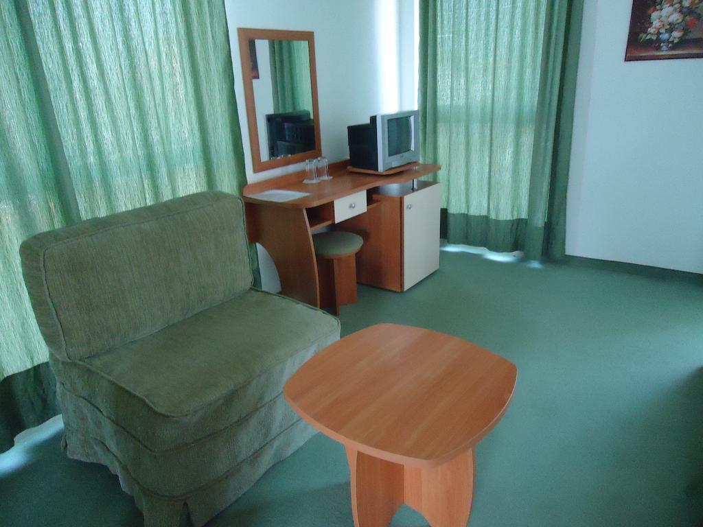 Pension Ruskovi Guesthouse Ravda Bilik gambar