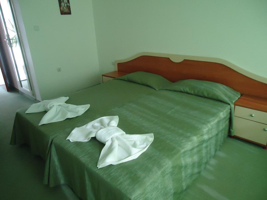 Pension Ruskovi Guesthouse Ravda Bilik gambar